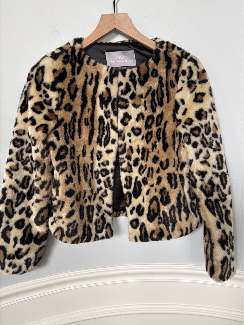 Tart Collections Sofia Faux Fur Leopard Print Cropped Jacket XS